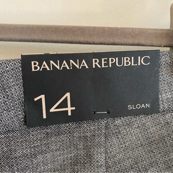 NWT Grey Banana Republic size 14 pants. - Picture 5 of 9